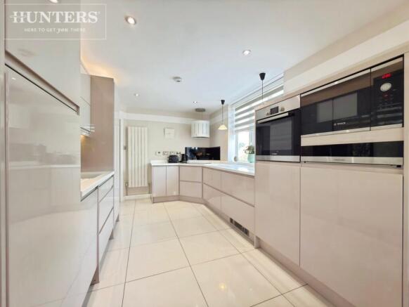 3 bed Detached Bungalow for sale Image 4