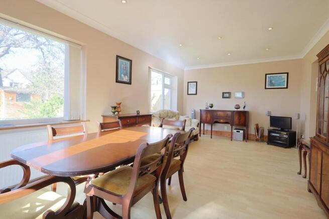 Sitting/Dining Room