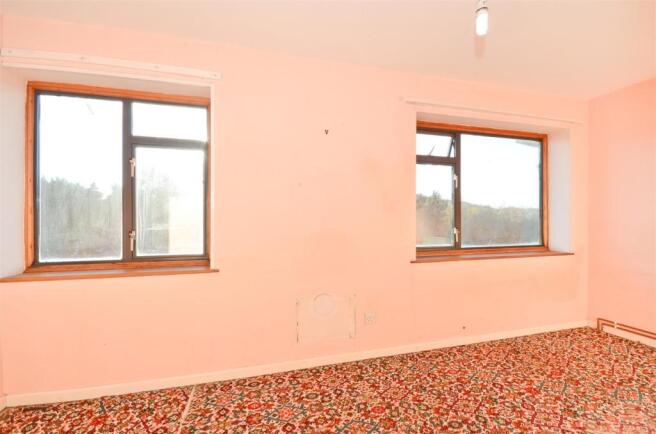 Bedroom 1.JPG