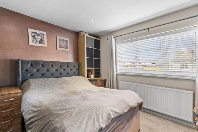 3 bed Semi-Detached for sale Image 12