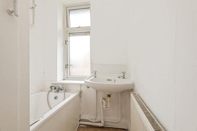 3 bed Terraced for sale Image 10