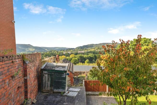 Views & Front Garden