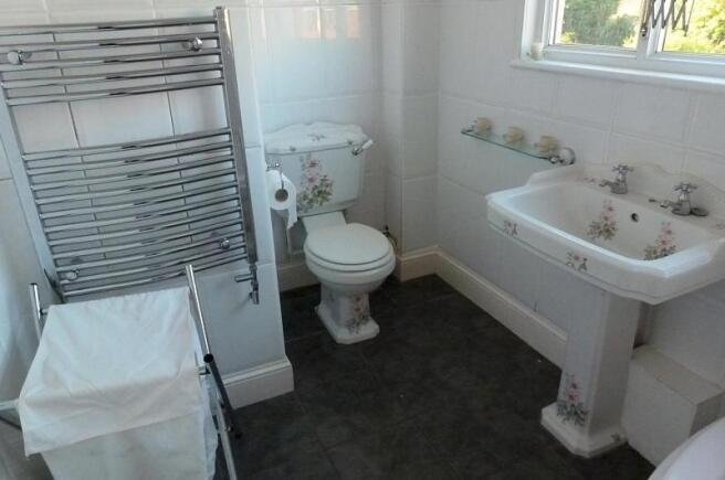 Bath/Shower Room