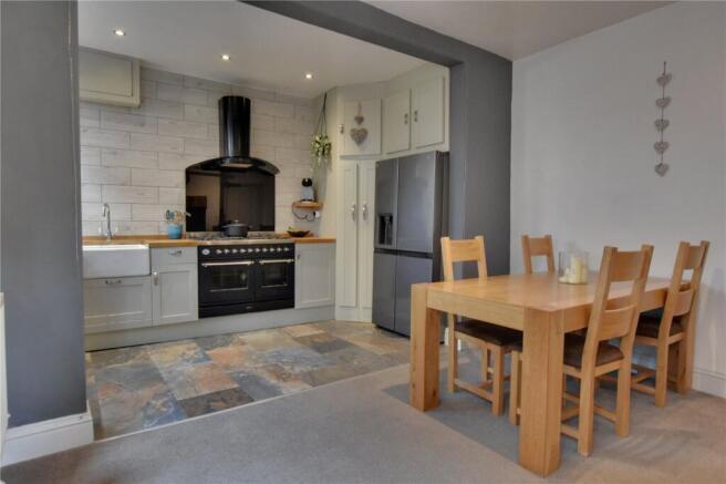 2 bed Semi-Detached for sale Image 4