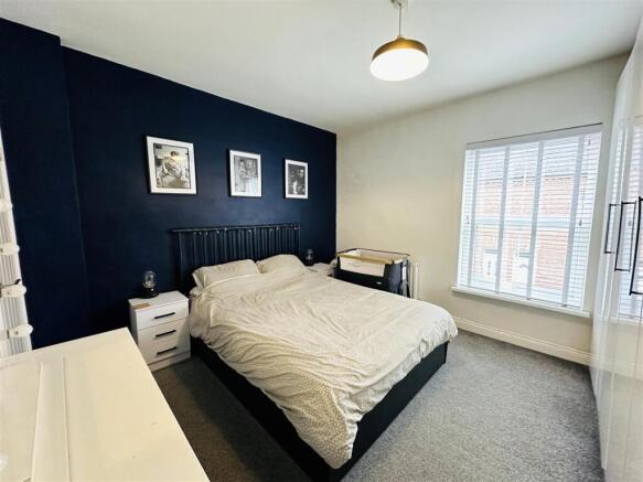 2 bed Terraced for sale Image 11