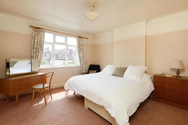 Woodside - Bed 2.jpg
