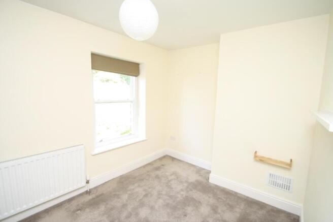 2 bed House to rent Image 7