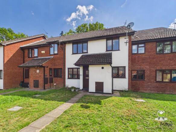 EweMove Estate Agents Basingstoke - Mongers Piece