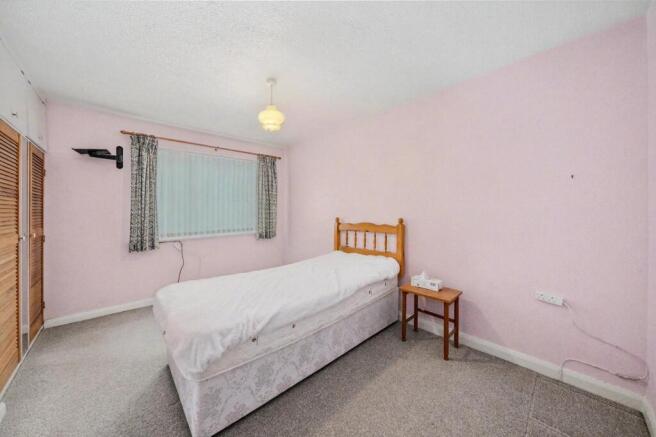 3 bed Terraced for sale Image 9