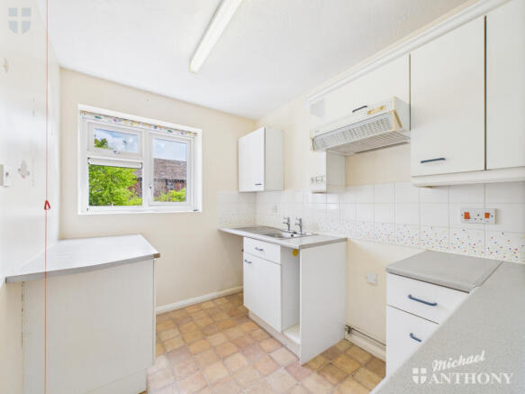 CAM03218G0-PR0725-STILL010