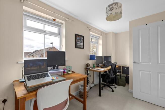 2 bed Ground Maisonette for sale Image 12