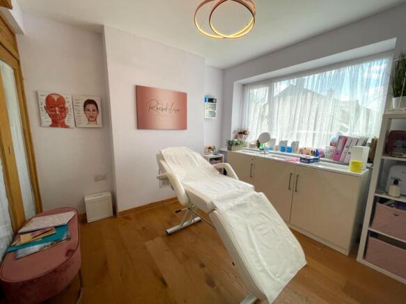 Front Receptoin Room.JPG