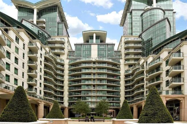 2-bed flat on Bridge House, 18 St George Wharf, Lambeth, London, SW8, £550,000