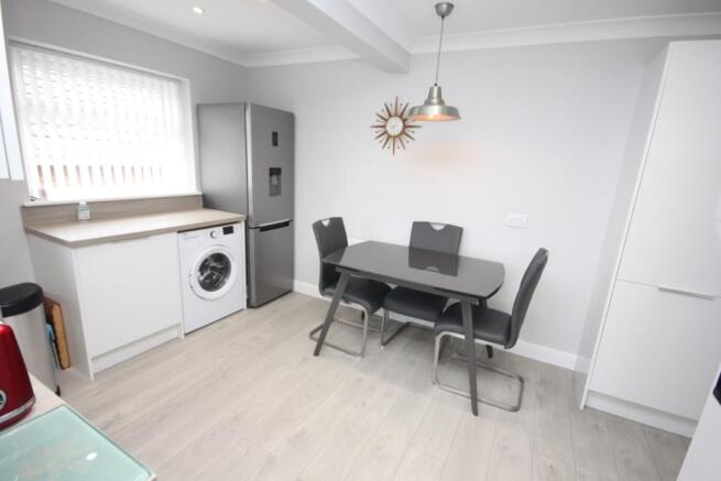 Kitchen / Dining Roo