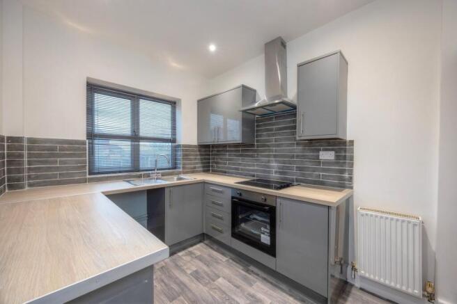 2 bed Terraced to rent Image 7