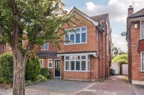 93, Ventnor Drive, Whetstone, London N20 8BU