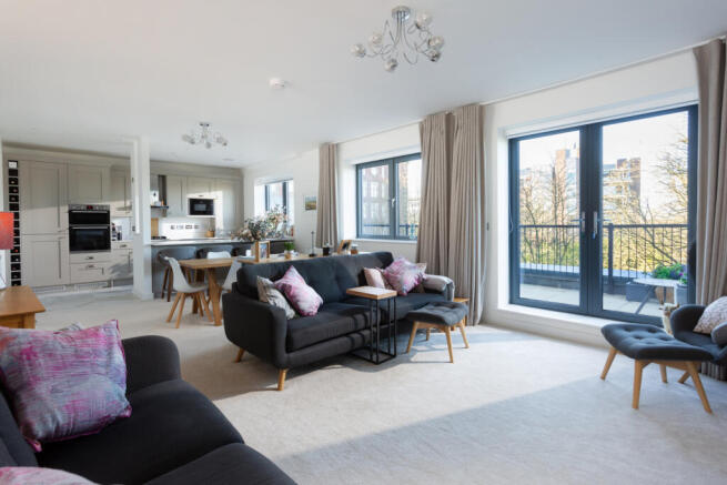 3 bed Duplex for sale Image 8