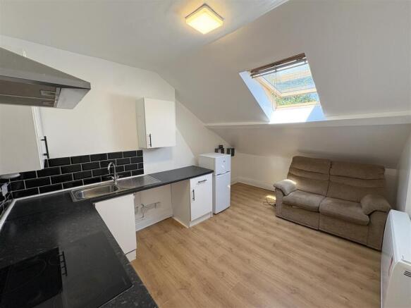 Lounge/Kitchen