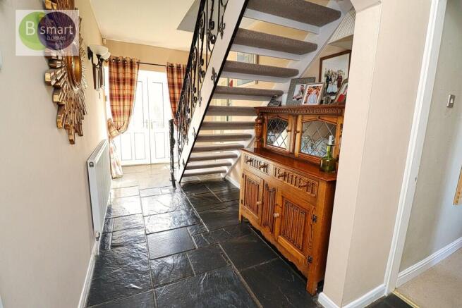 4 bed Detached Bungalow for sale Image 9