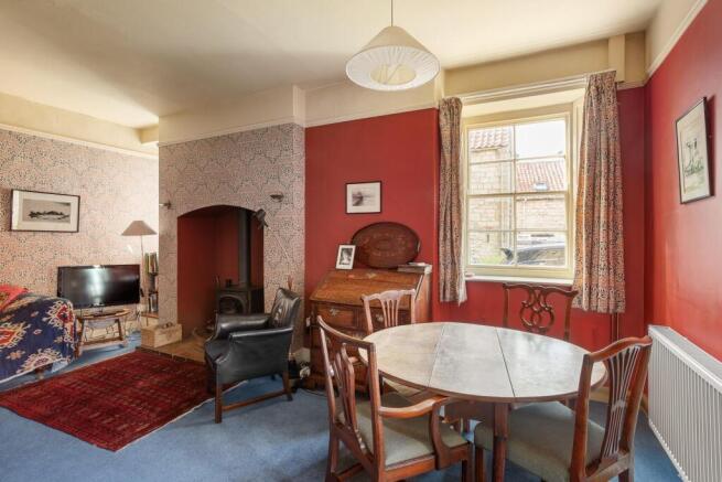 6 bed House for sale Image 8