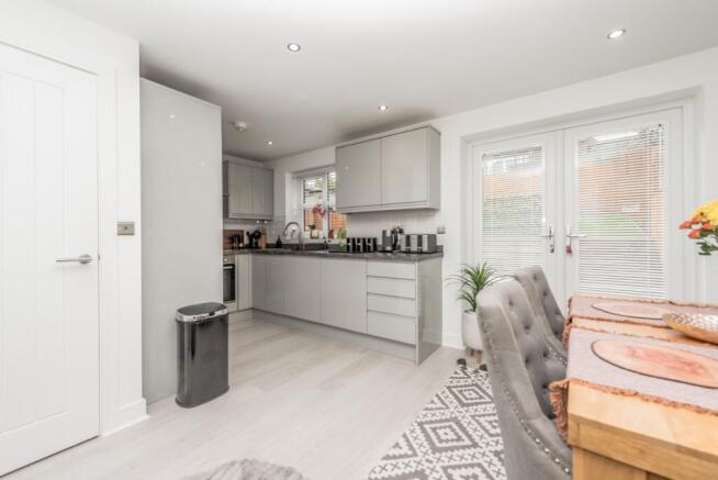 3 bed Semi-Detached for sale Image 5