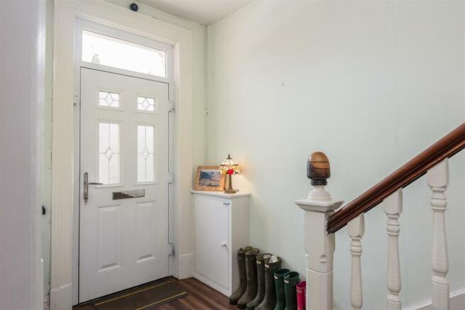 Langton Road 42 Hallway-2.jpg