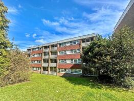 Flat 25, Lanark Court, Hamsey Close, Eastbourne BN20 8UH
