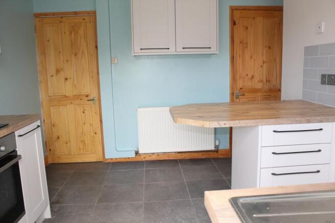 Fitted Kitchen Picture 2