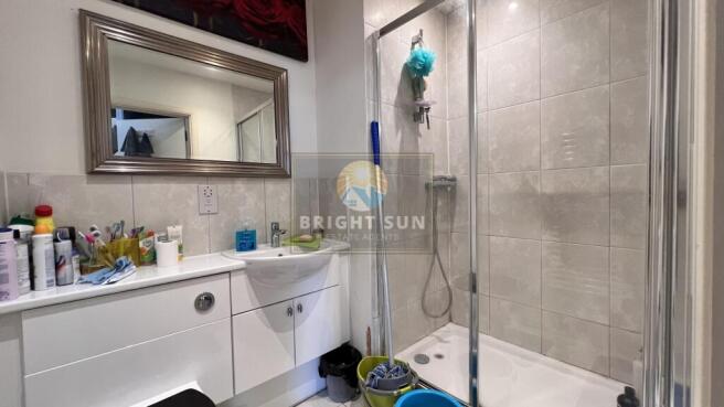 Bathroom (1).jpeg
