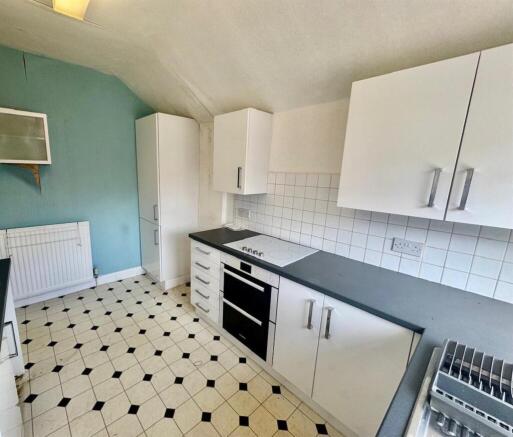 2 bed Flat for sale Image 4