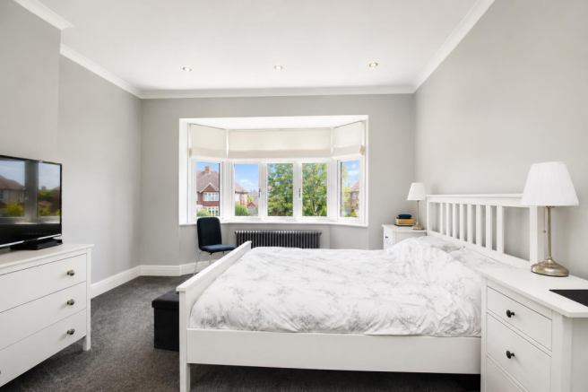 4 bed Detached for sale Image 12