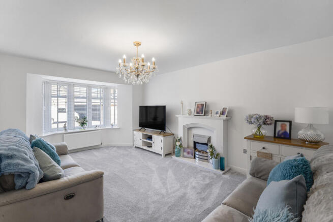 4 bed Detached for sale Image 4