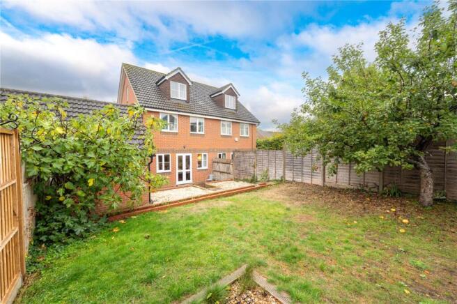 Gillsted Court, St. Albans, Hertfordshire, AL3 photo 4