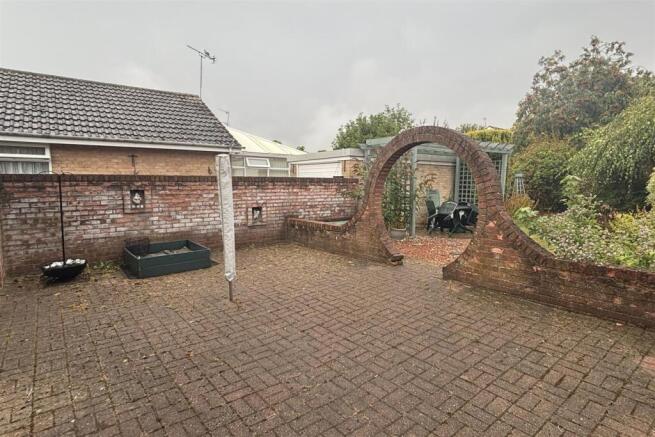 2 bed Detached Bungalow for sale Image 12