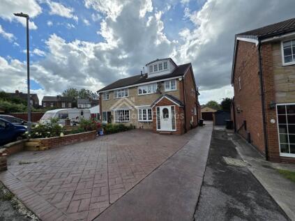 St Annes Close, Dewsbury
