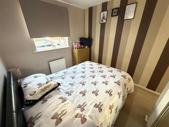 1 bed Flat for sale Image 5