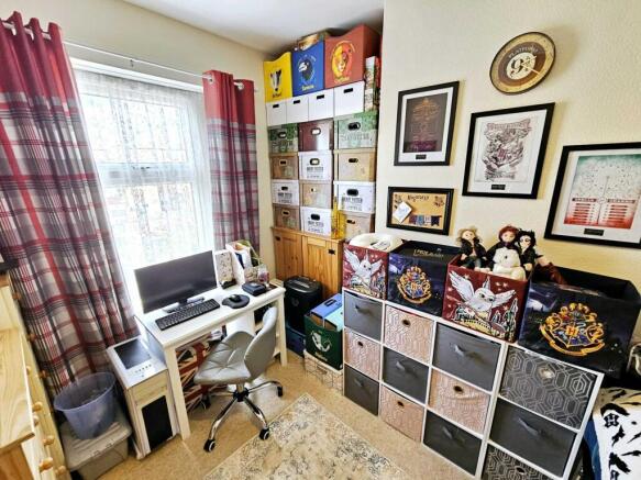 3 bed Terraced for sale Image 8