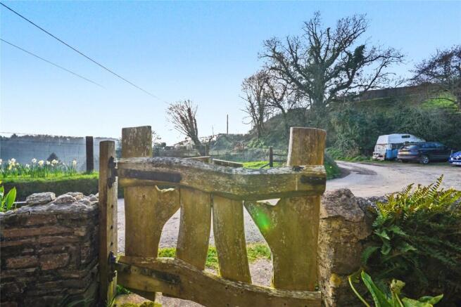 View & Gate