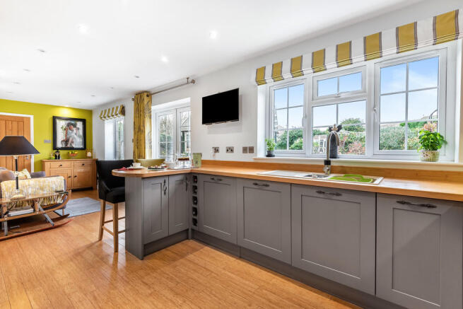 Kitchen/Day Room