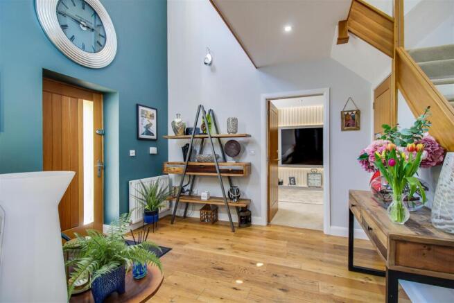 4 bed Detached for sale Image 11