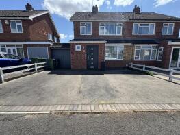 12, Hawthorn Drive, Leicester LE8 4AJ