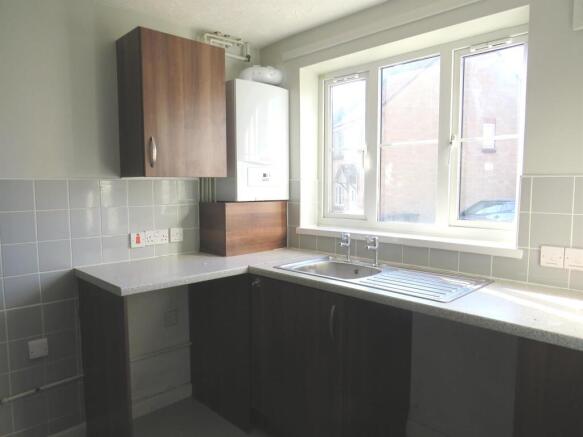 Reed Close, Chard photo 4