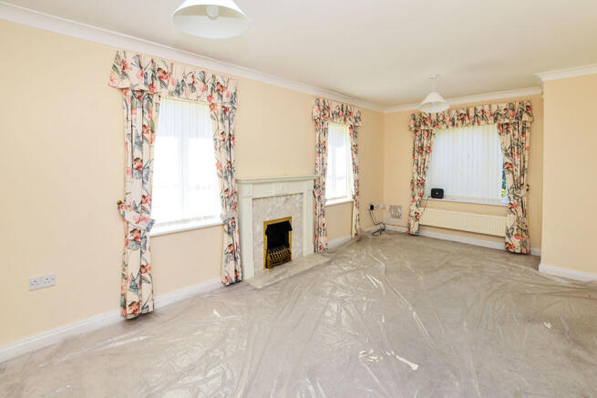 Lounge / Dining Room