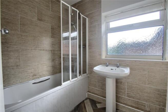 4 bed Detached for sale Image 10