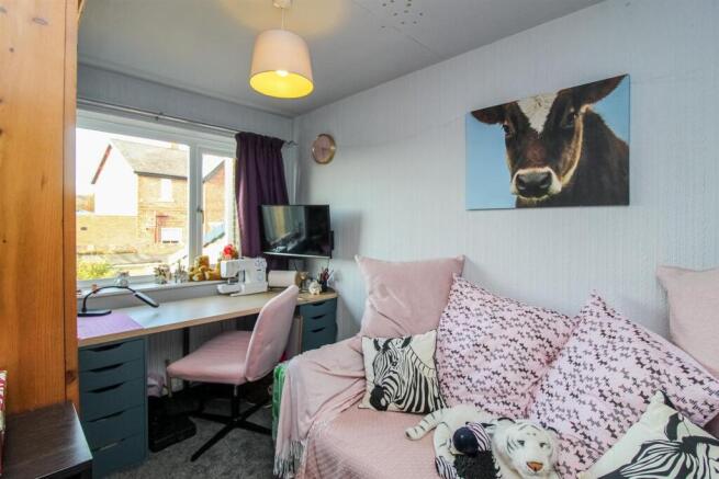 3 bed Terraced for sale Image 9