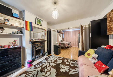 Turner Road, Edgware, HA8