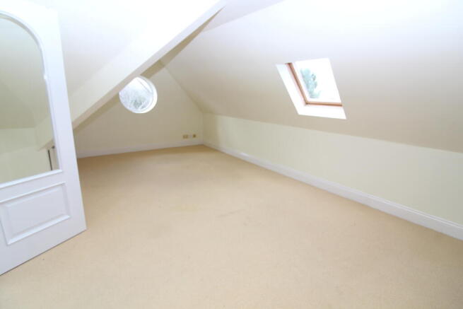 Bedroom 1 T202602031526.jpg