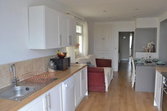 Kitchen/Breakfast Room
