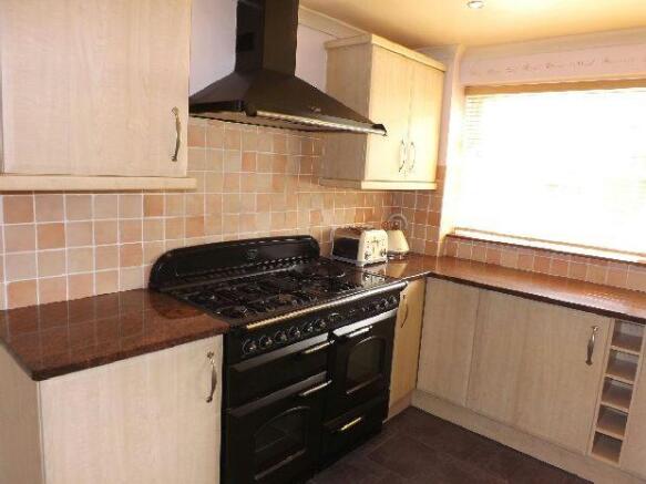 Kitchen Pic 2