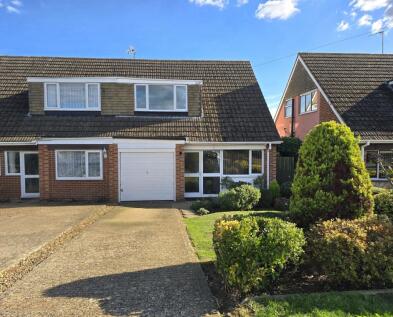 Priory Crescent, Roade, NN7 2NF